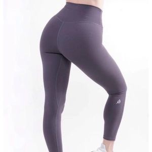 Ptula Taylor Stay True Leggings in Purple Suede